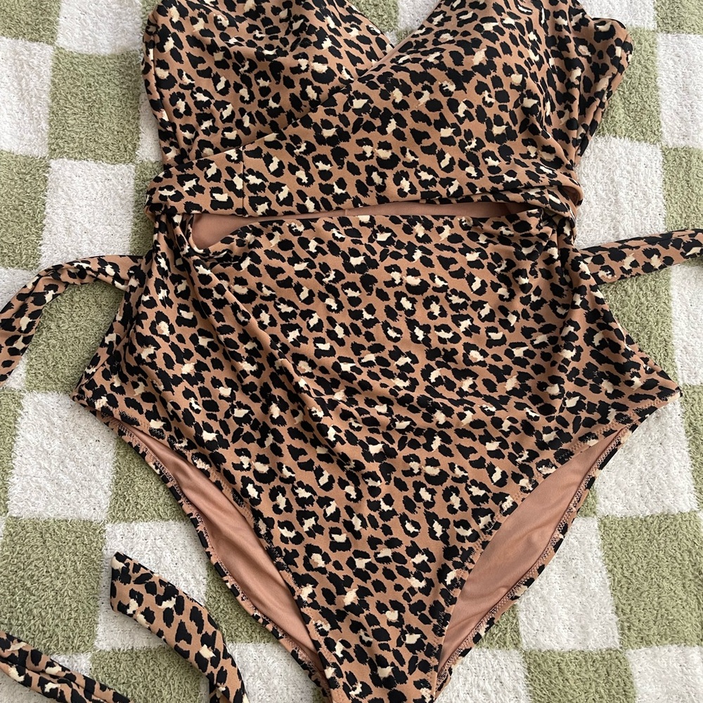 Aerie Leopard Print One Piece Swimsuit
